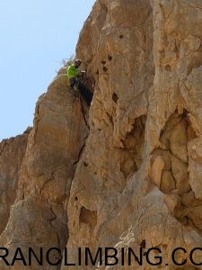 گشایش هفتمین مسیر در چشمه لاوی اصفهان
